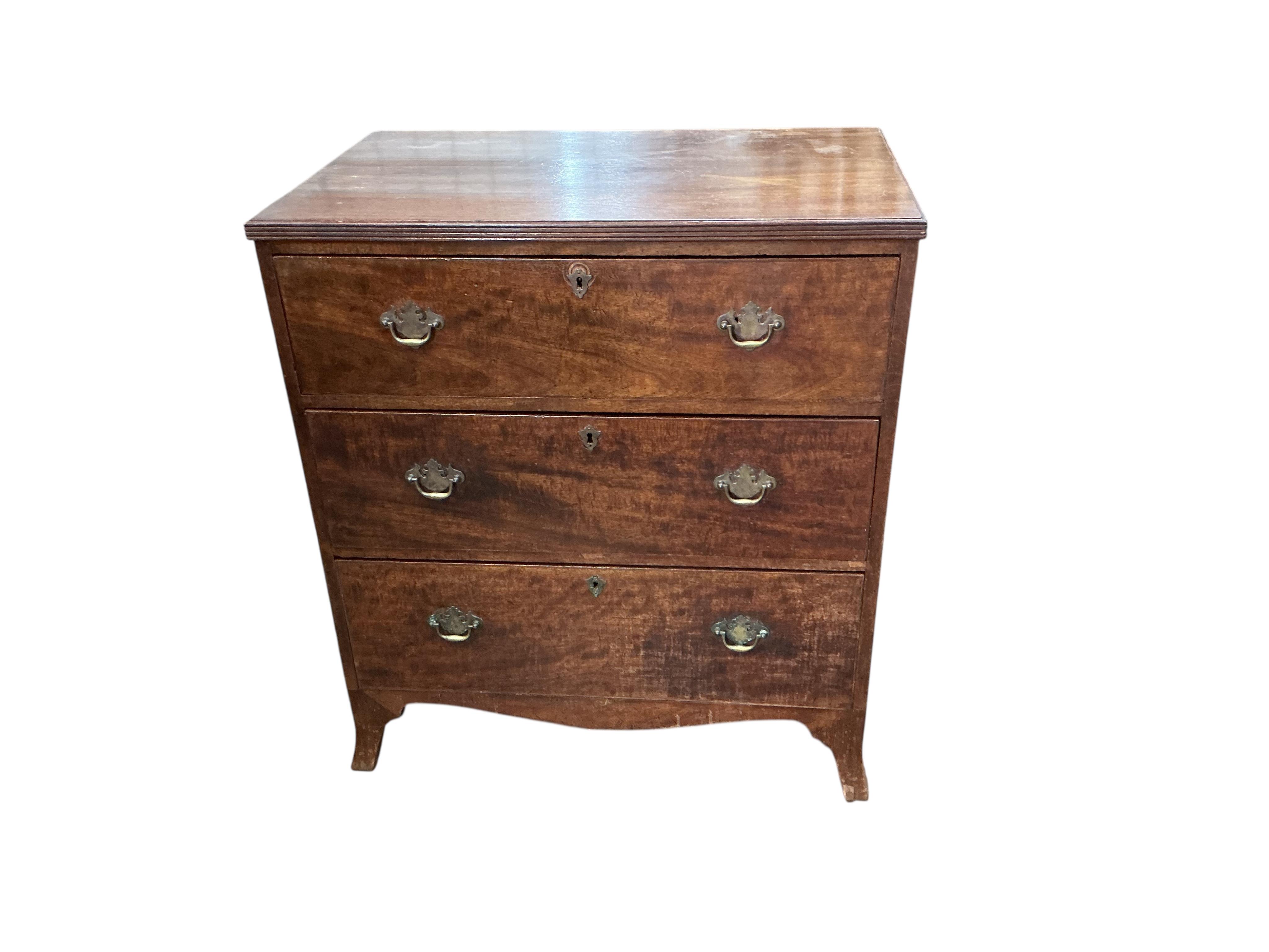 A small Regency mahogany chest, width 74cm, depth 46cm, height 82cm